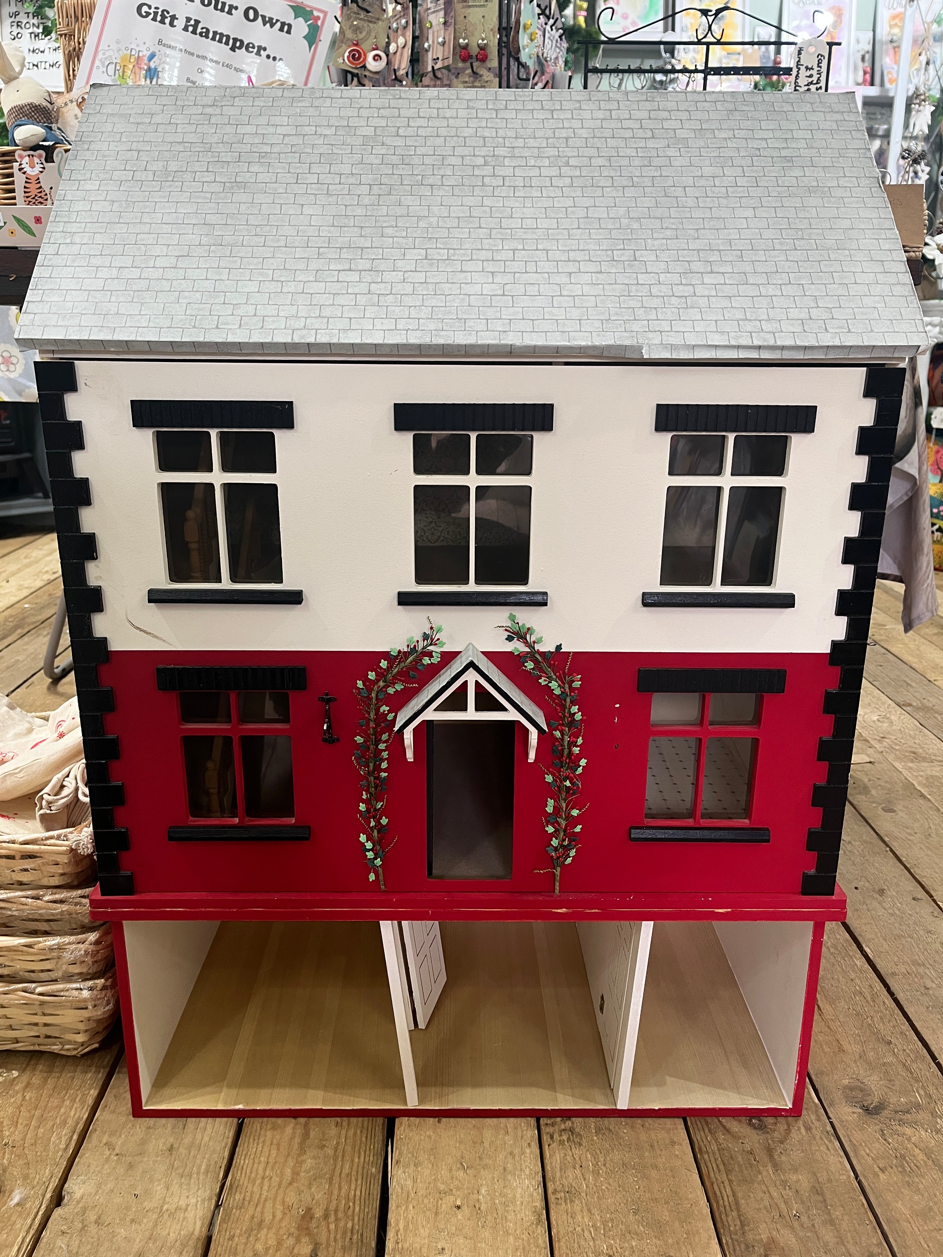 The Wild Fig & Fern, UK Artist Based In Market Harborough From A Shop offering Stay & Create, Rutland, Oakham, Leicestershire, Art Snail Mail dolls house 1:12th scale